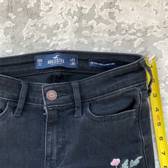 Hollister black low rise super skinny crop jeans with pink floral embroidery 00R - Picture 3 of 5